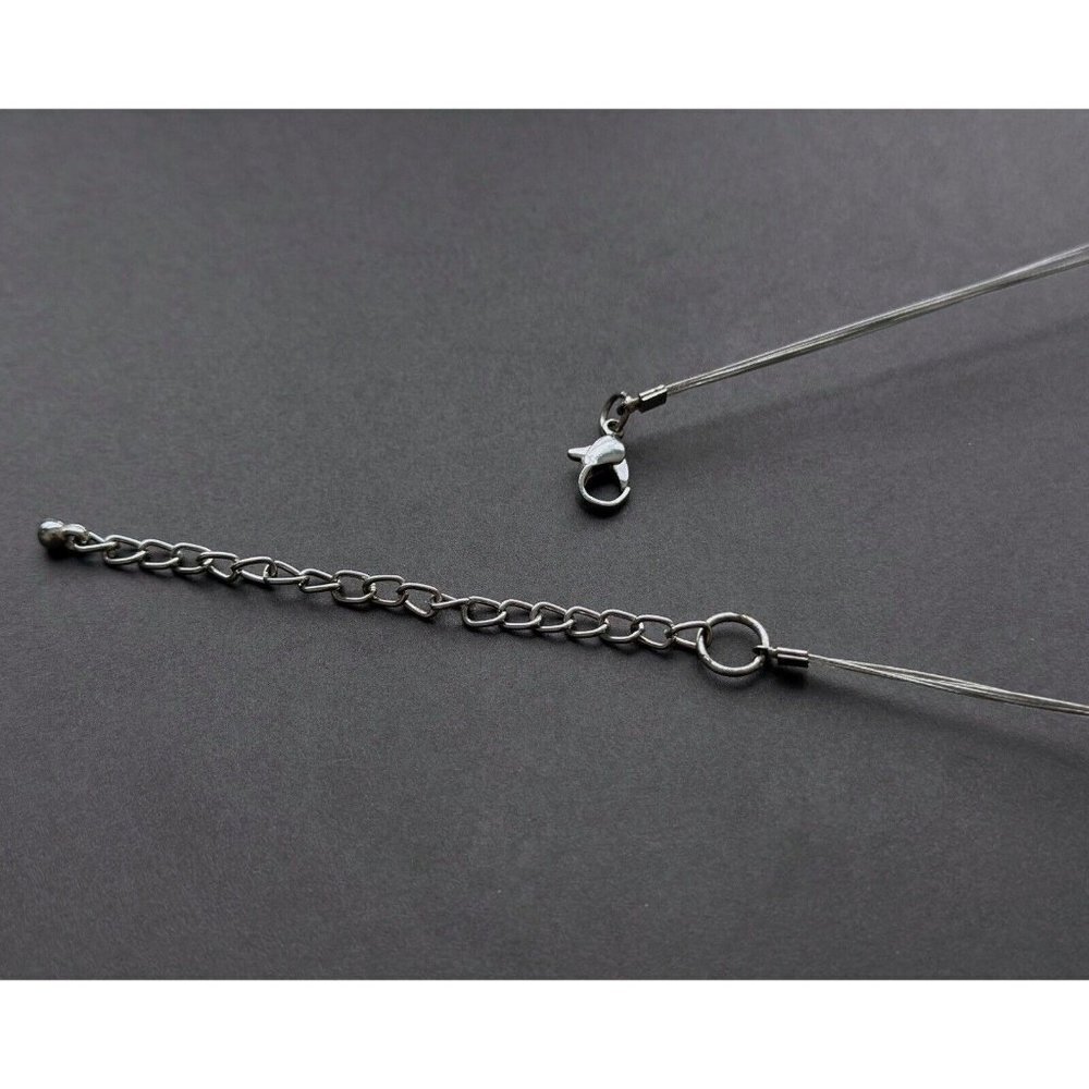 JEWELRY SET black white small plastic round disks bead necklace & hoop earrings - Picture 4 of 7